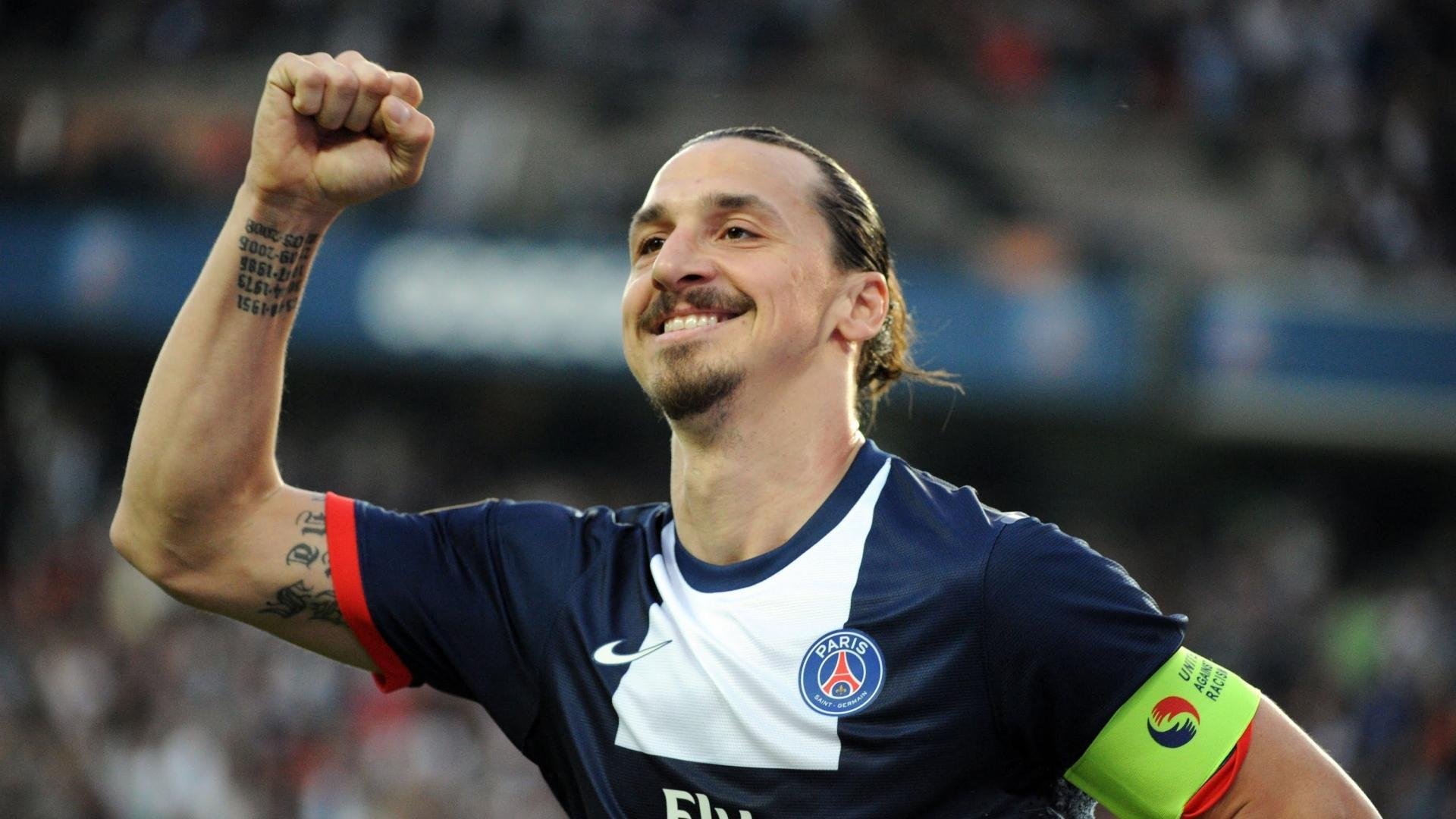 拜仁主场大胜锁定半程冠军，拜仁提前34轮夺冠